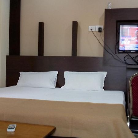 Divya Lodge Haydarabad Dış mekan fotoğraf