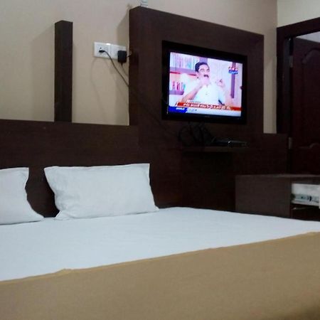 Divya Lodge Haydarabad Dış mekan fotoğraf