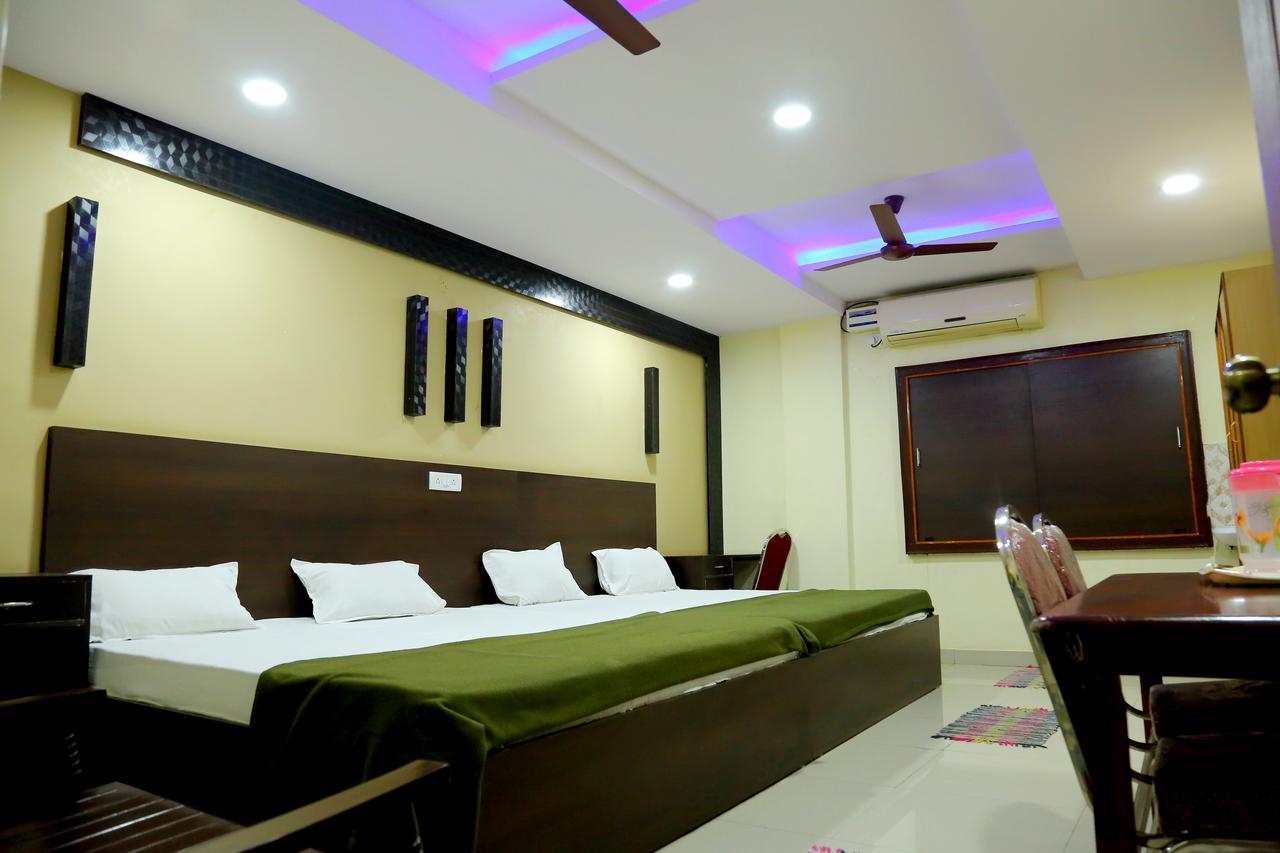 Divya Lodge Haydarabad Dış mekan fotoğraf