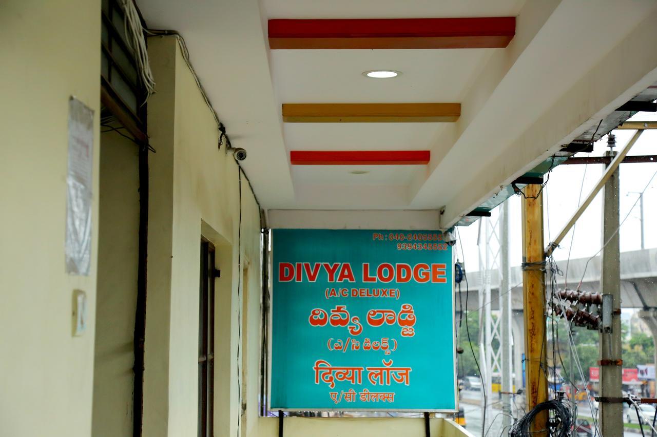 Divya Lodge Haydarabad Dış mekan fotoğraf