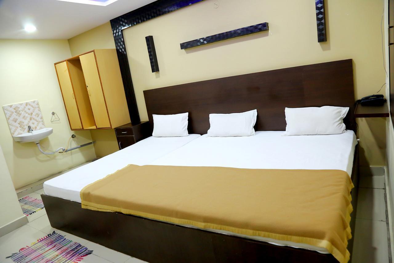 Divya Lodge Haydarabad Dış mekan fotoğraf