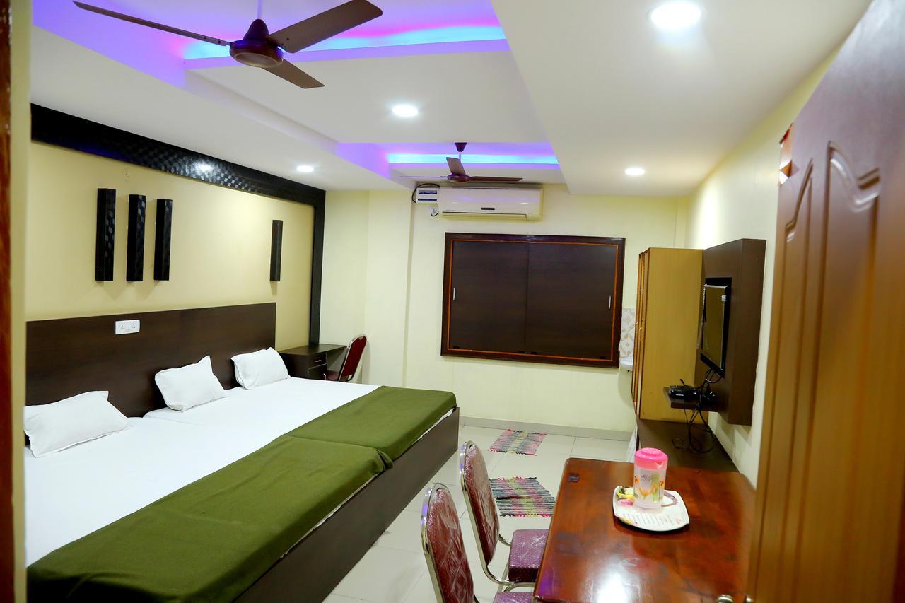 Divya Lodge Haydarabad Dış mekan fotoğraf