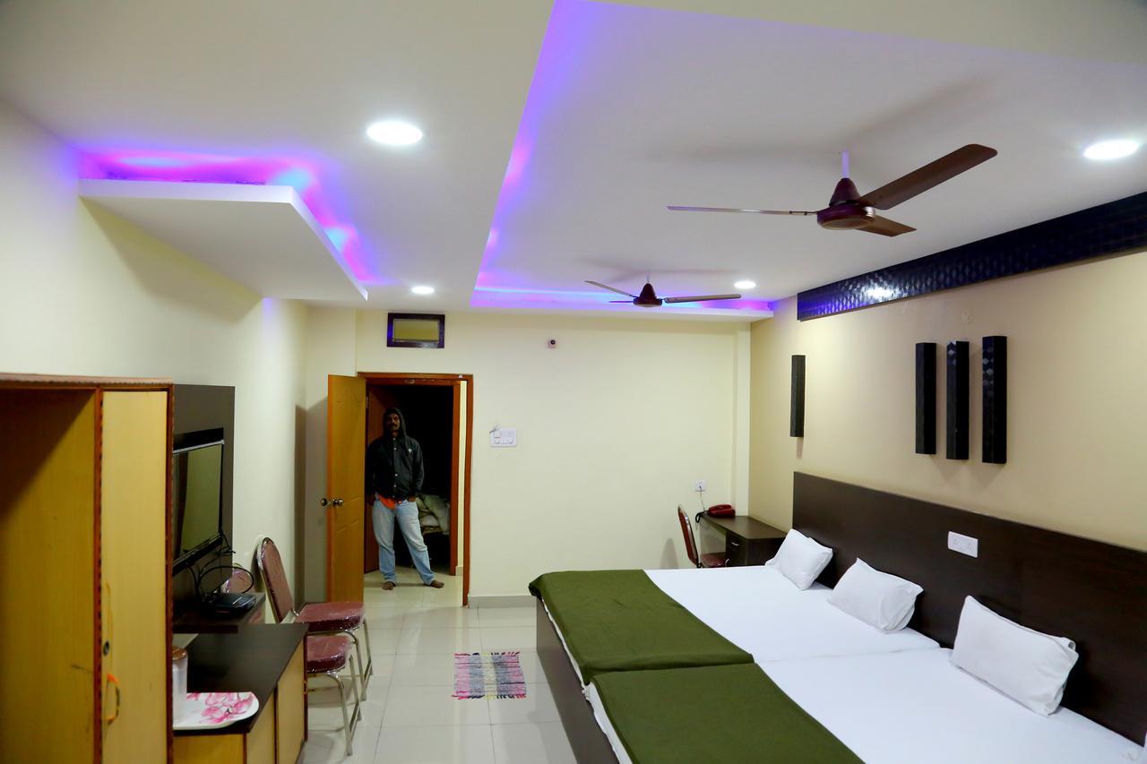 Divya Lodge Haydarabad Dış mekan fotoğraf