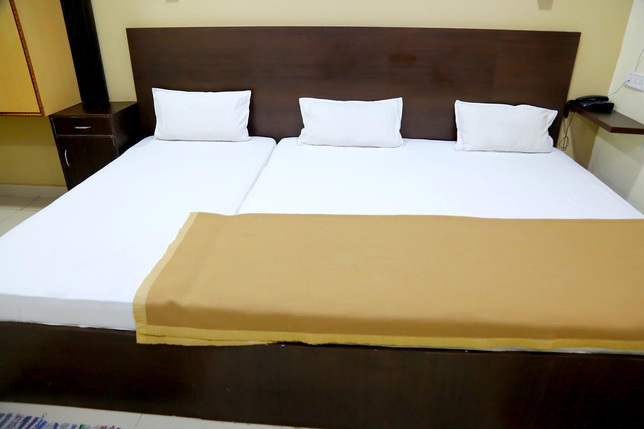Divya Lodge Haydarabad Dış mekan fotoğraf