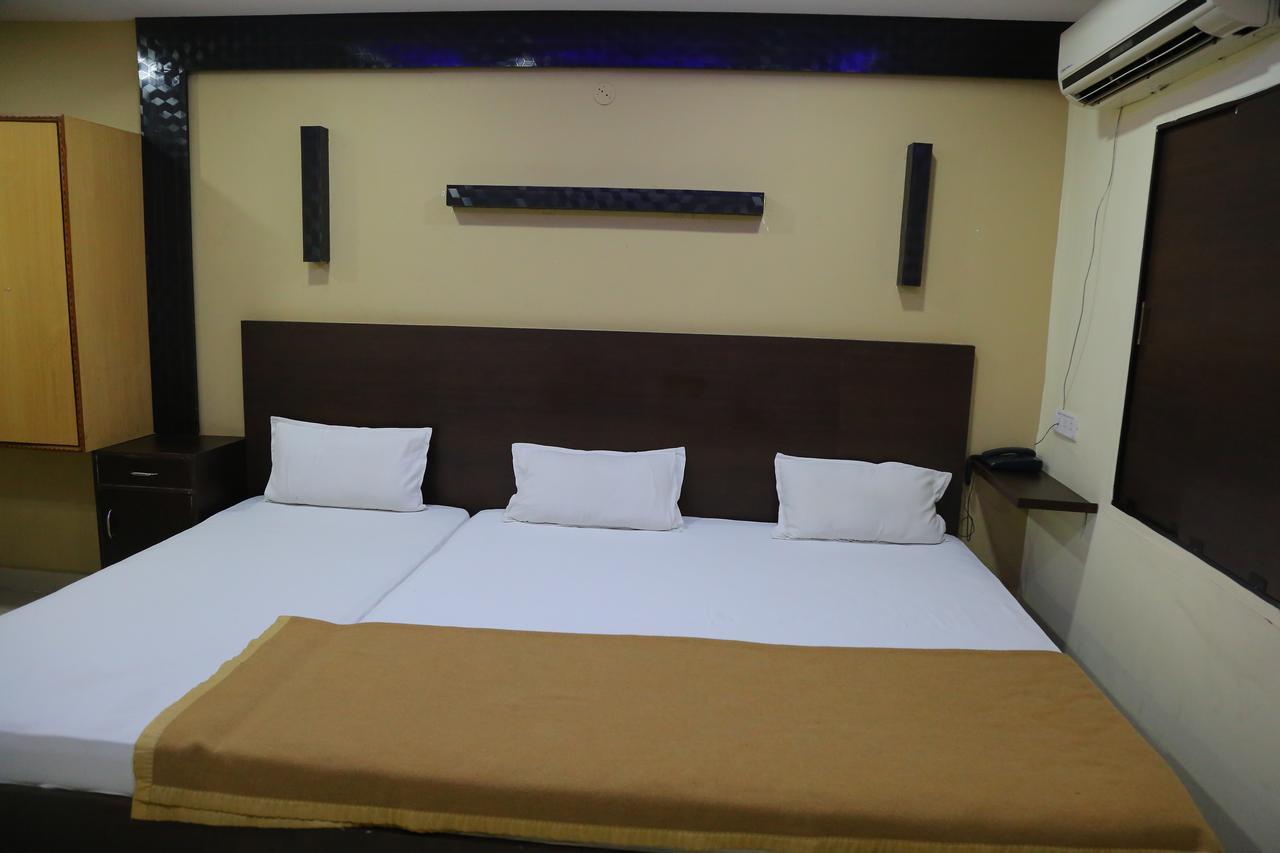 Divya Lodge Haydarabad Dış mekan fotoğraf
