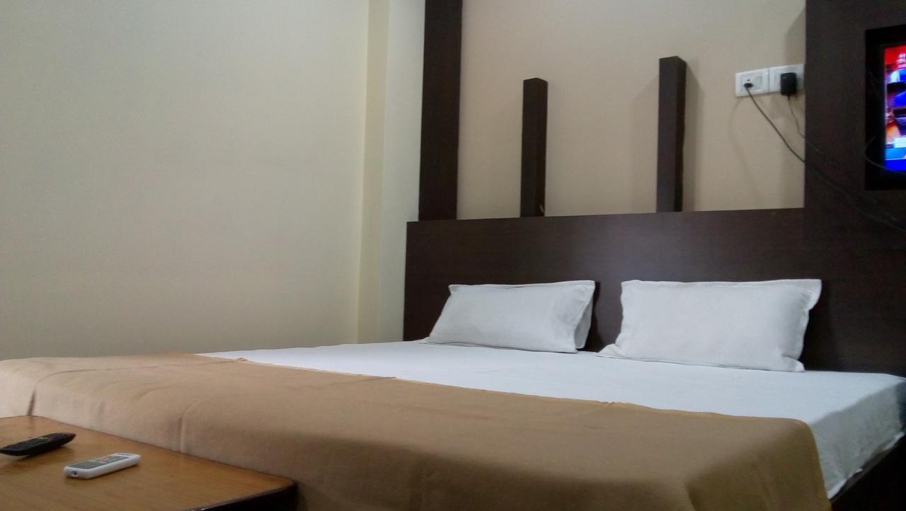 Divya Lodge Haydarabad Dış mekan fotoğraf