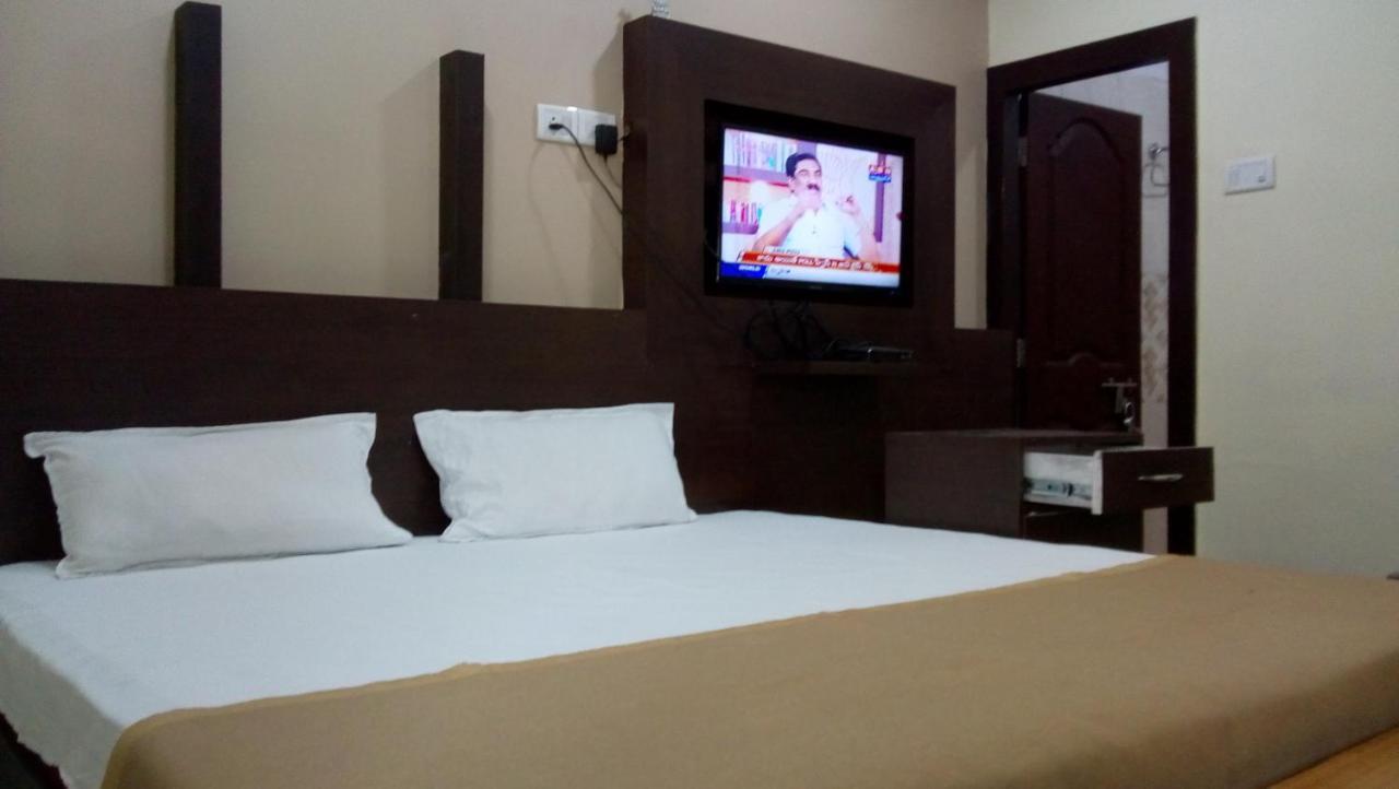 Divya Lodge Haydarabad Dış mekan fotoğraf